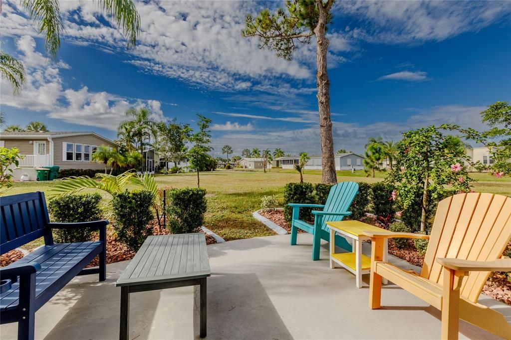 For Sale: $225,000 (2 beds, 2 baths, 1056 Square Feet)