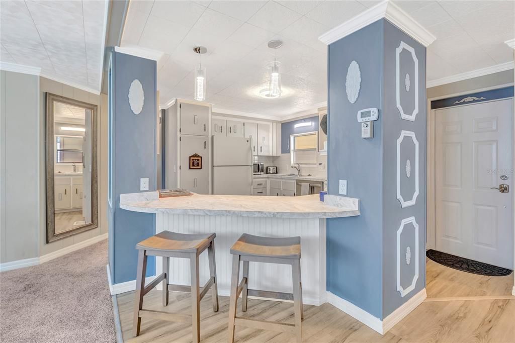 For Sale: $225,000 (2 beds, 2 baths, 1056 Square Feet)