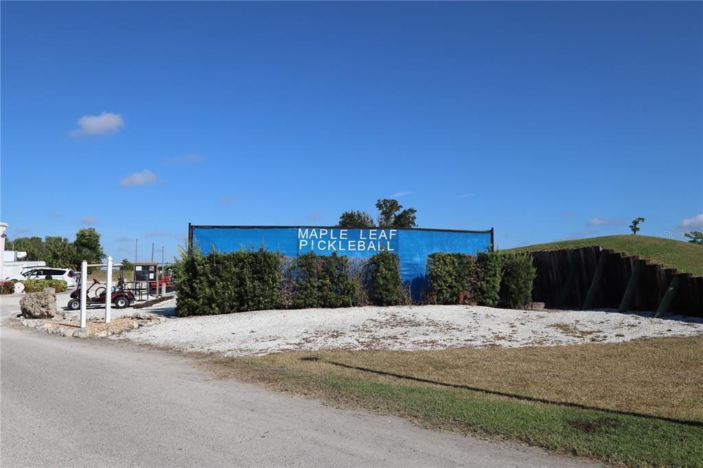 For Sale: $225,000 (2 beds, 2 baths, 1056 Square Feet)