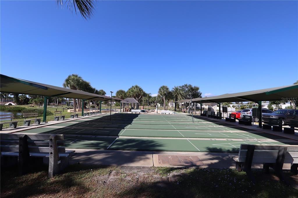 For Sale: $225,000 (2 beds, 2 baths, 1056 Square Feet)