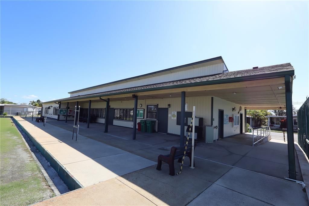 For Sale: $225,000 (2 beds, 2 baths, 1056 Square Feet)