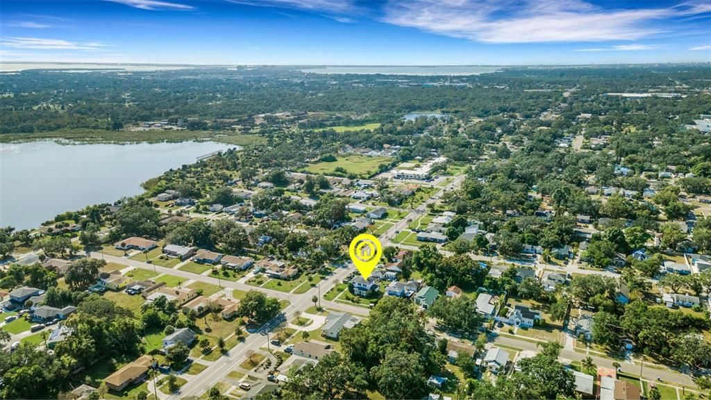 Под контрактом: $335,000 (3 спален, 2 ванн, 1970 Квадратных фут)