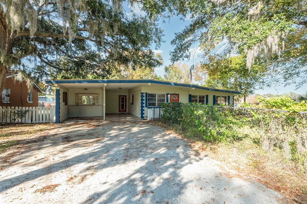 For Sale: $219,900 (3 beds, 2 baths, 1318 Square Feet)