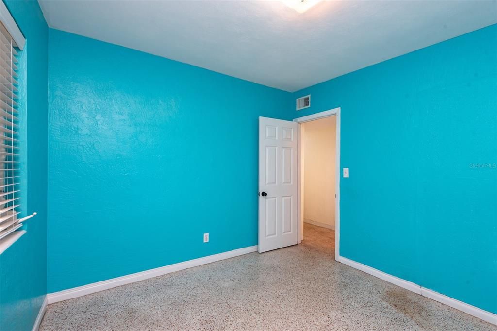 For Sale: $219,900 (3 beds, 2 baths, 1318 Square Feet)