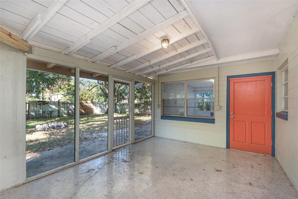 For Sale: $219,900 (3 beds, 2 baths, 1318 Square Feet)