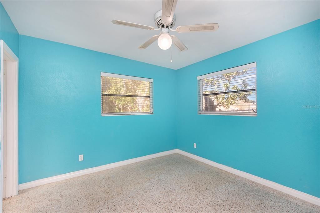 For Sale: $219,900 (3 beds, 2 baths, 1318 Square Feet)