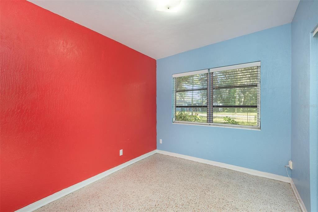 For Sale: $219,900 (3 beds, 2 baths, 1318 Square Feet)