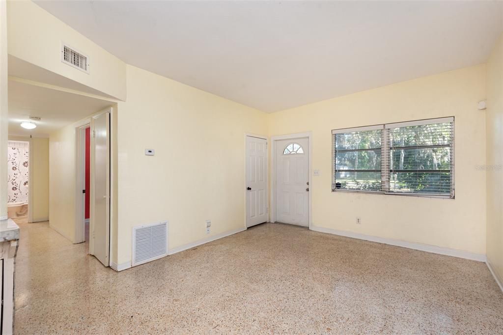 For Sale: $219,900 (3 beds, 2 baths, 1318 Square Feet)