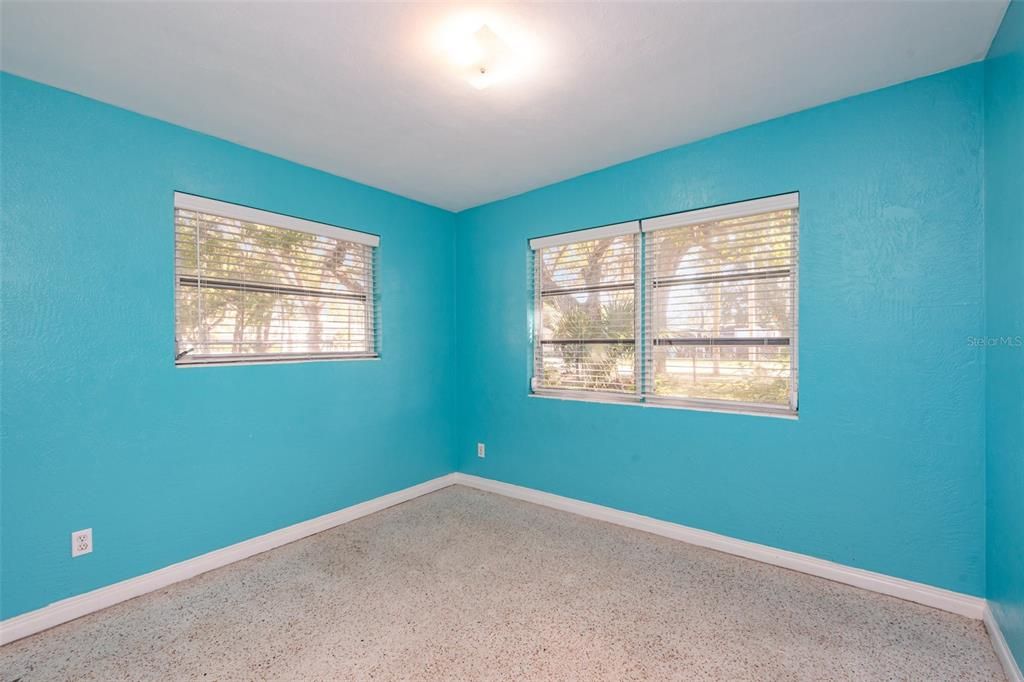 For Sale: $219,900 (3 beds, 2 baths, 1318 Square Feet)