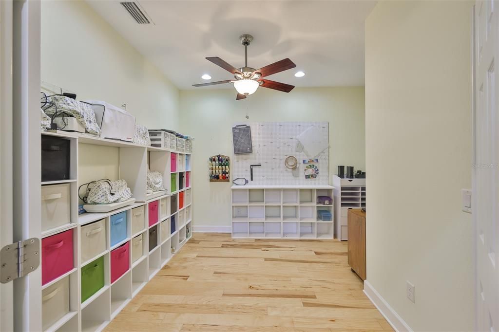 На продажу: $364,900 (2 спален, 2 ванн, 1668 Квадратных фут)