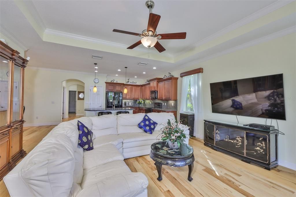 На продажу: $364,900 (2 спален, 2 ванн, 1668 Квадратных фут)