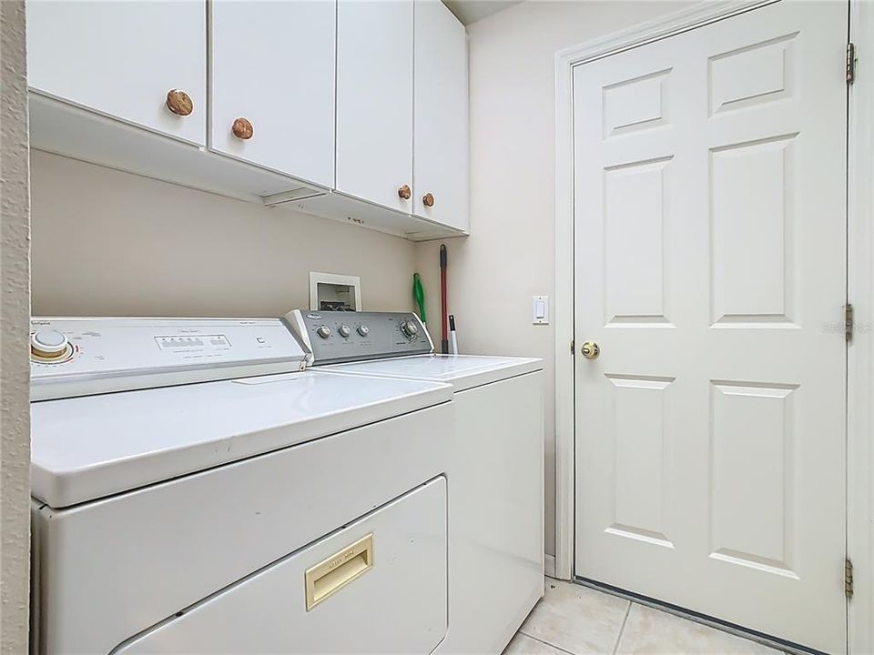 合同活跃: $260,000 (3 贝兹, 2 浴室, 1368 平方英尺)