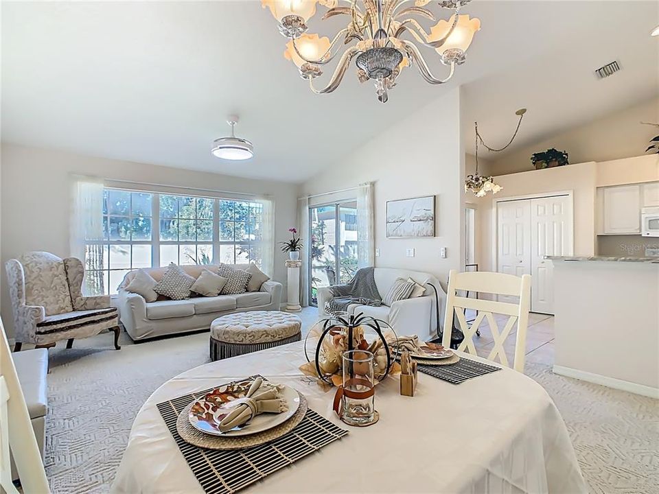 合同活跃: $260,000 (3 贝兹, 2 浴室, 1368 平方英尺)