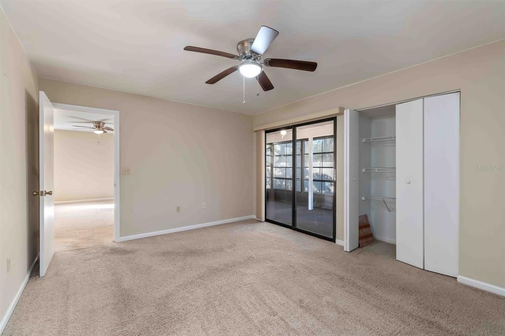 For Sale: $215,000 (2 beds, 2 baths, 1080 Square Feet)