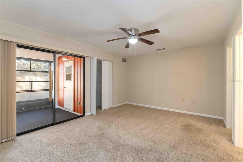 For Sale: $215,000 (2 beds, 2 baths, 1080 Square Feet)