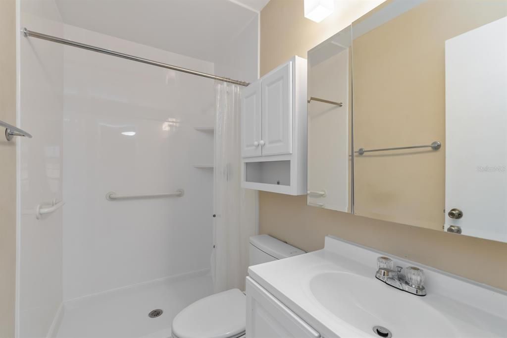 For Sale: $215,000 (2 beds, 2 baths, 1080 Square Feet)