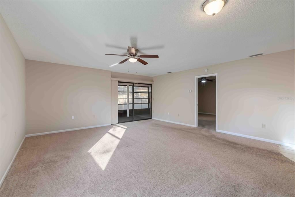 For Sale: $215,000 (2 beds, 2 baths, 1080 Square Feet)