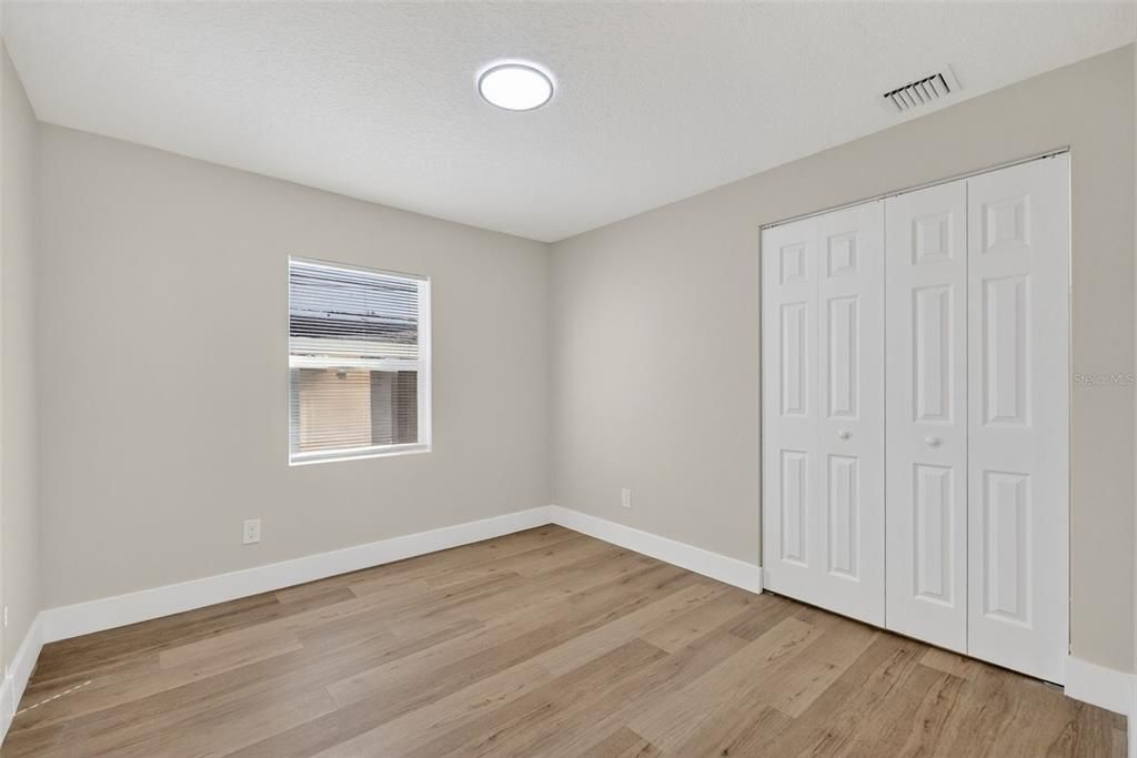 For Sale: $299,980 (3 beds, 1 baths, 864 Square Feet)