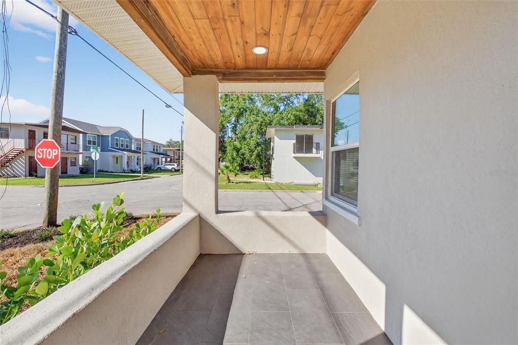 For Sale: $299,980 (3 beds, 1 baths, 864 Square Feet)