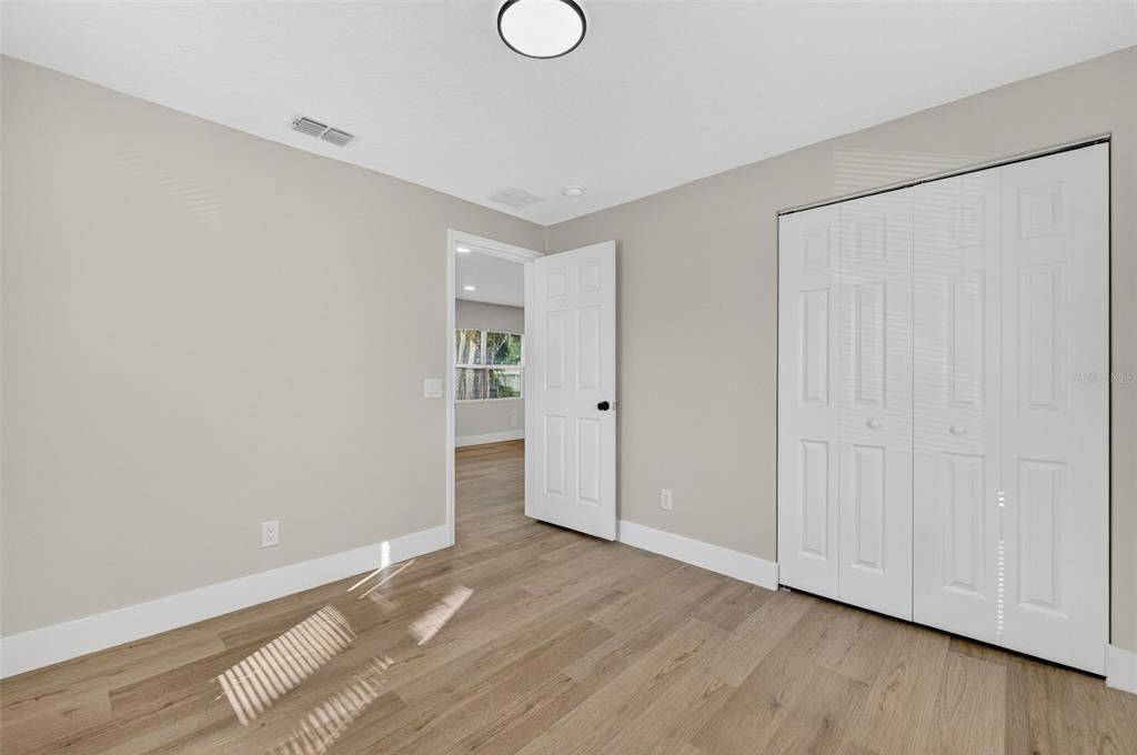 For Sale: $299,980 (3 beds, 1 baths, 864 Square Feet)