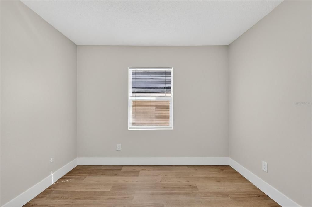 For Sale: $299,980 (3 beds, 1 baths, 864 Square Feet)