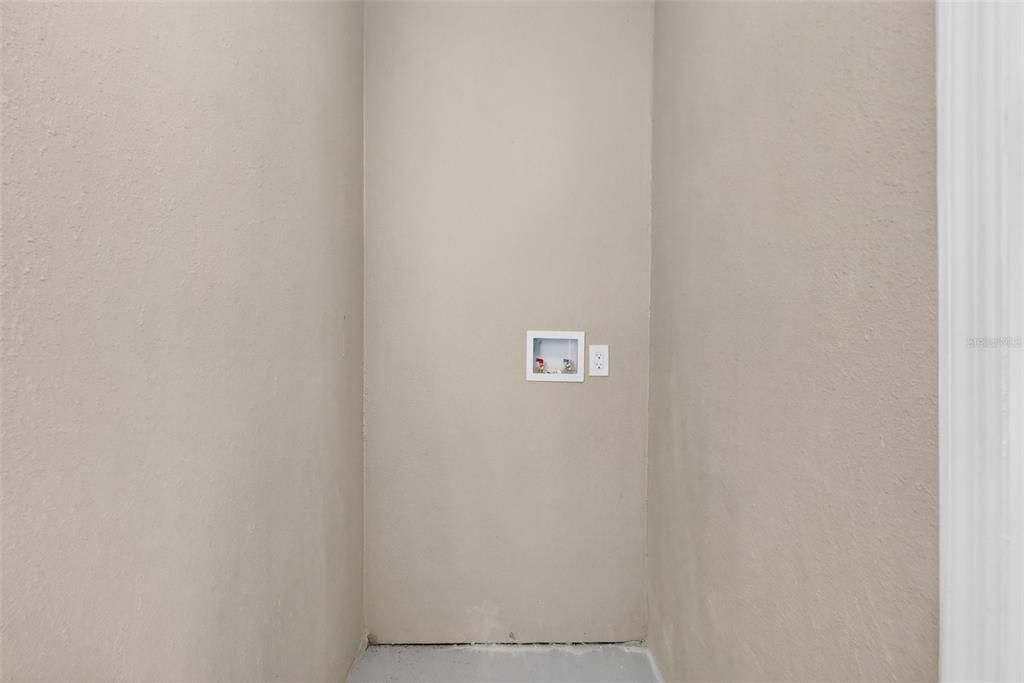 For Sale: $299,980 (3 beds, 1 baths, 864 Square Feet)