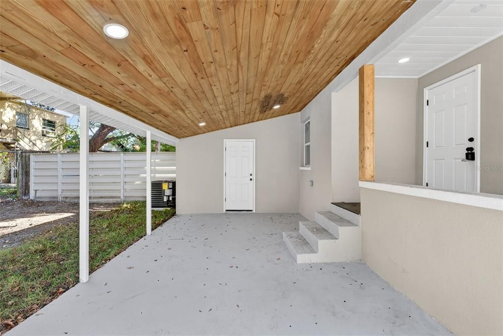 For Sale: $299,980 (3 beds, 1 baths, 864 Square Feet)