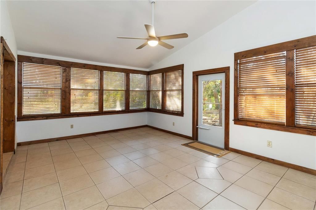 For Sale: $340,000 (3 beds, 2 baths, 1342 Square Feet)