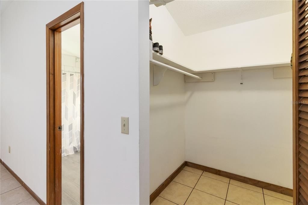 For Sale: $340,000 (3 beds, 2 baths, 1342 Square Feet)