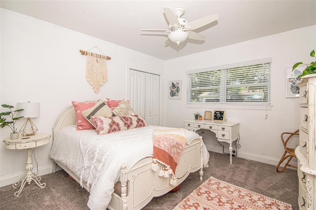 For Sale: $875,000 (3 beds, 2 baths, 1705 Square Feet)