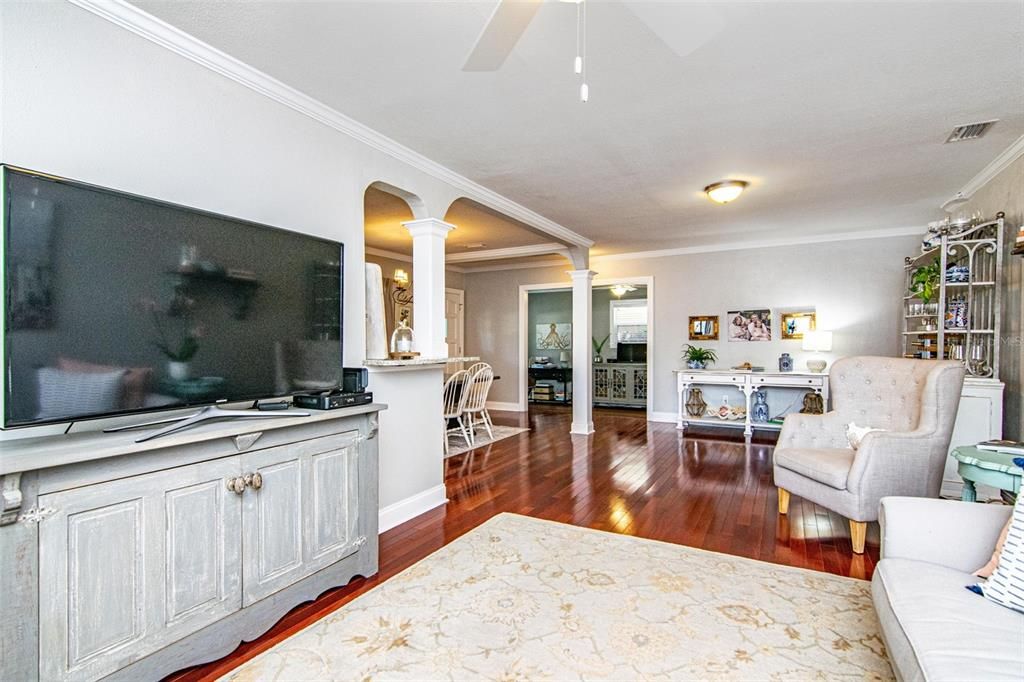 For Sale: $875,000 (3 beds, 2 baths, 1705 Square Feet)