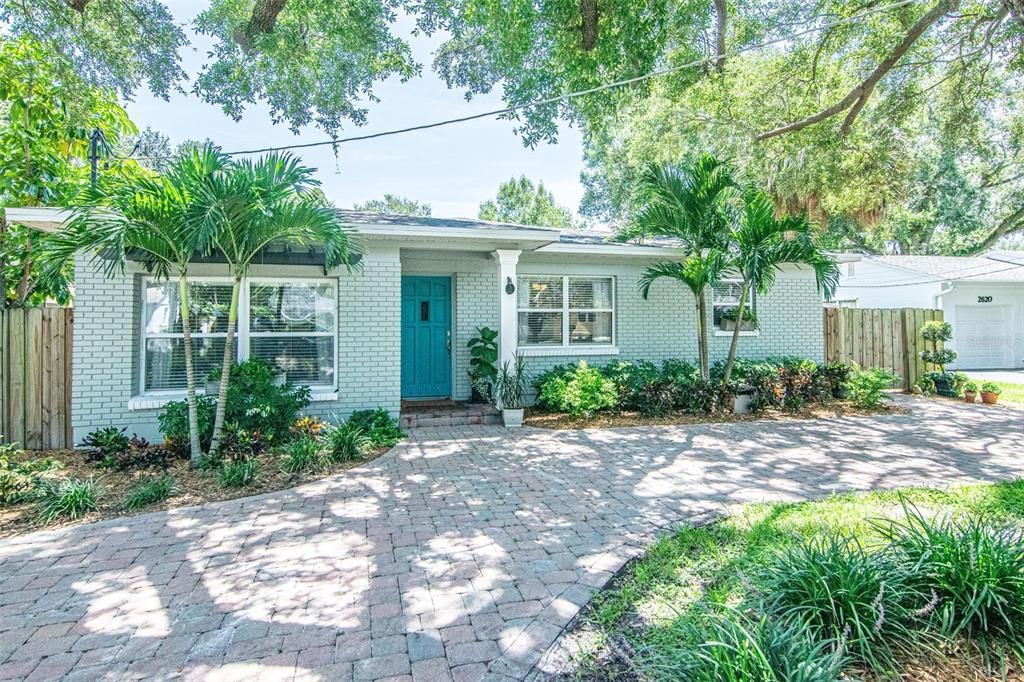 For Sale: $875,000 (3 beds, 2 baths, 1705 Square Feet)