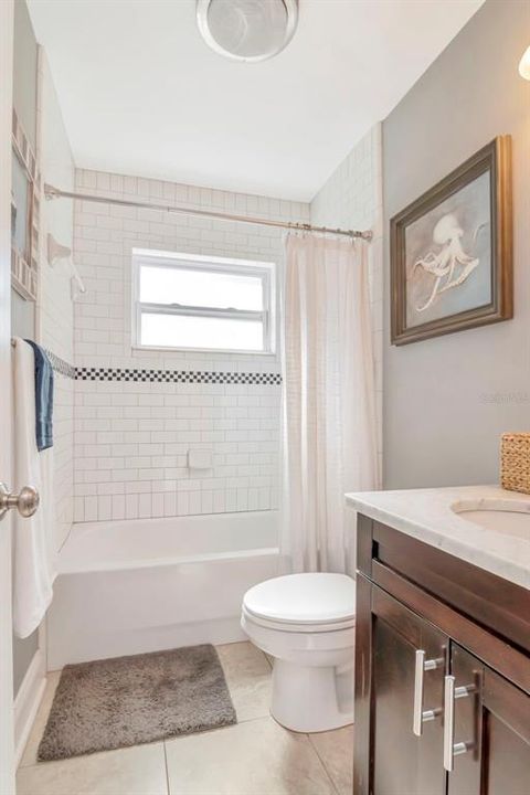 Activo con contrato: $799,000 (3 camas, 2 baños, 1705 Pies cuadrados)