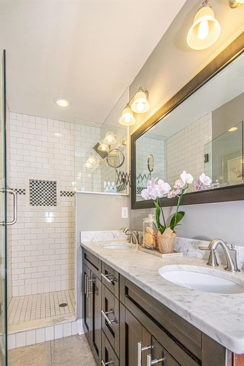 For Sale: $875,000 (3 beds, 2 baths, 1705 Square Feet)