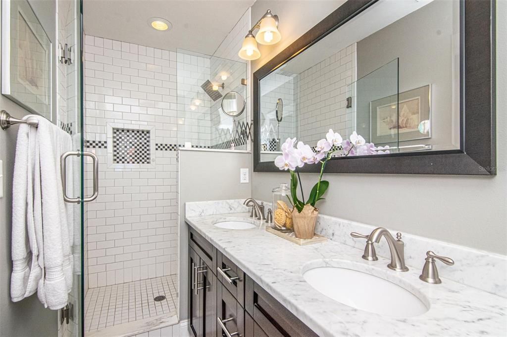 For Sale: $875,000 (3 beds, 2 baths, 1705 Square Feet)