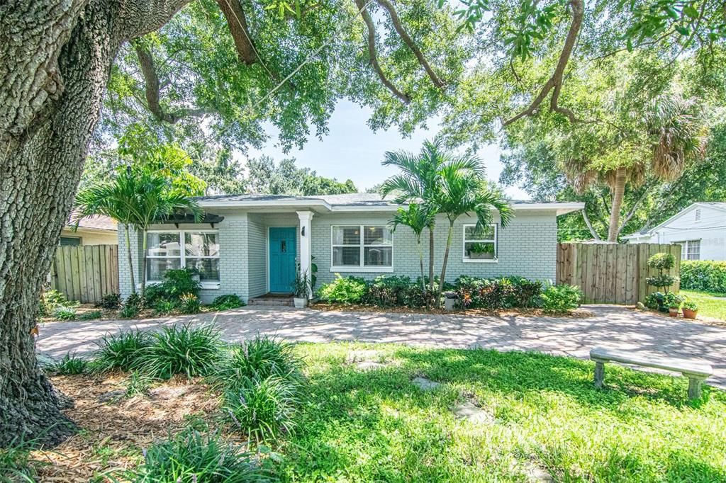 For Sale: $875,000 (3 beds, 2 baths, 1705 Square Feet)