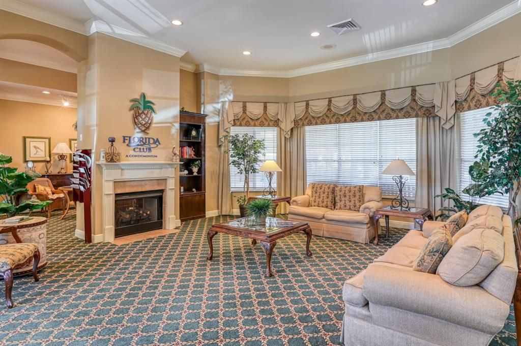 For Sale: $199,000 (2 beds, 2 baths, 1131 Square Feet)