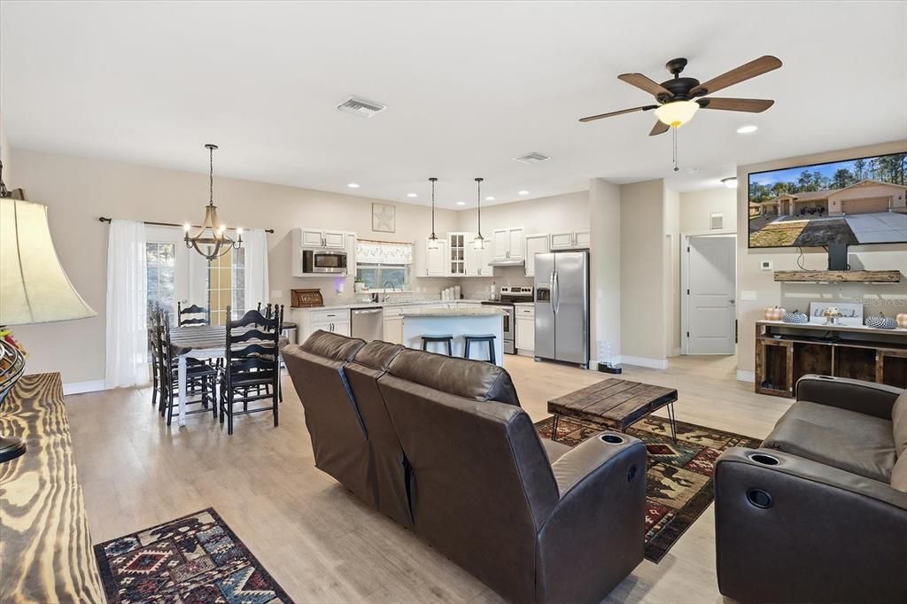 En Venta: $289,750 (3 camas, 2 baños, 1628 Pies cuadrados)