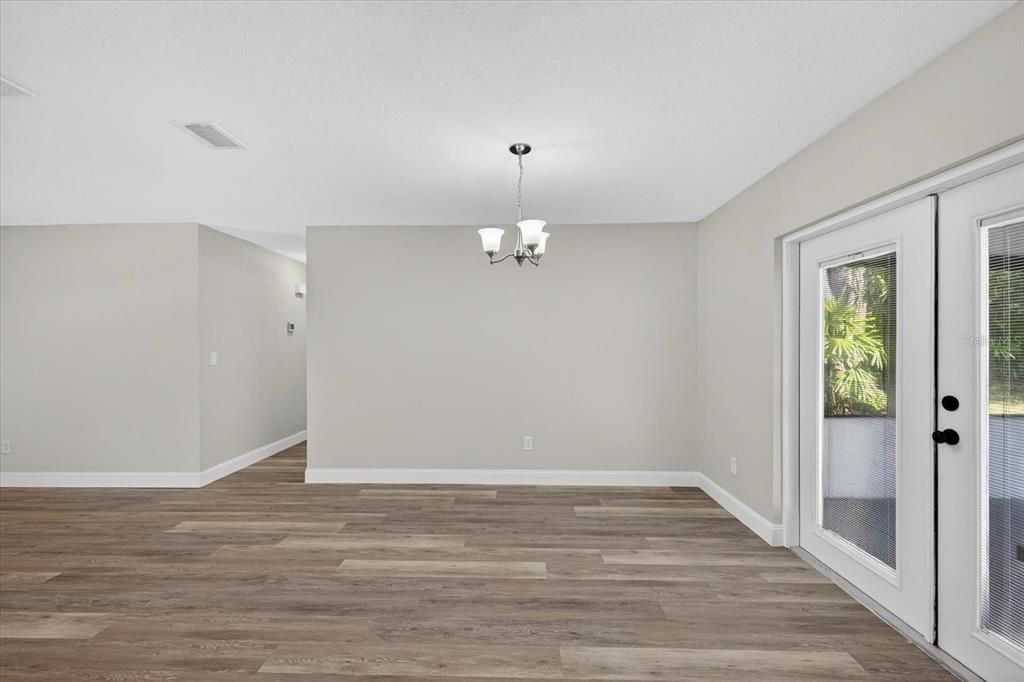 En Venta: $350,000 (3 camas, 2 baños, 1141 Pies cuadrados)