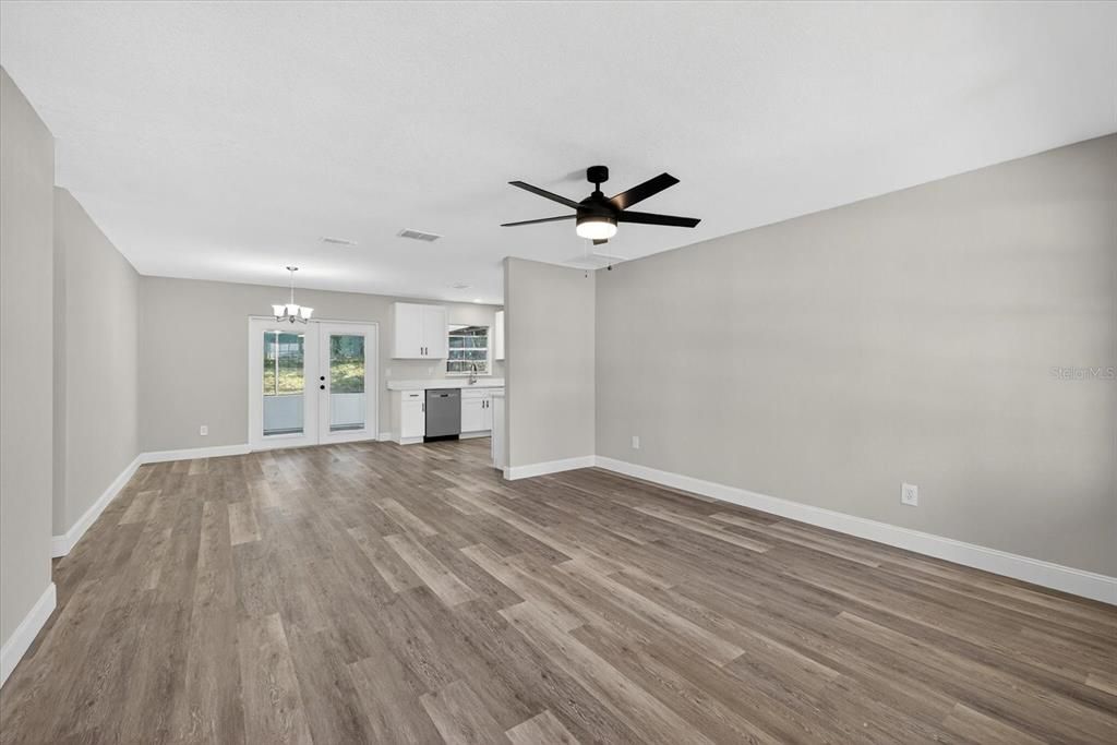 En Venta: $350,000 (3 camas, 2 baños, 1141 Pies cuadrados)