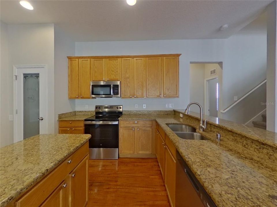 En Renta: $2,759 (4 camas, 3 baños, 3033 Pies cuadrados)