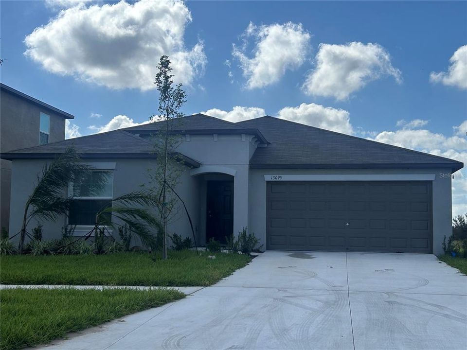 For Rent: $2,500 (4 beds, 2 baths, 1936 Square Feet)