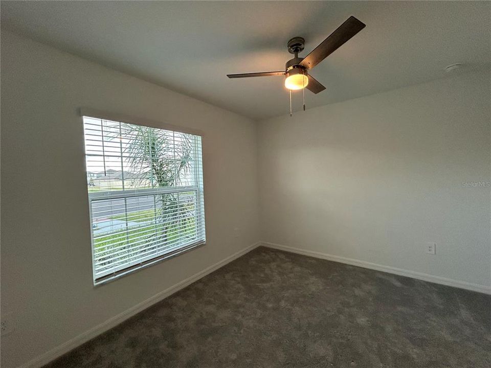 For Rent: $2,500 (4 beds, 2 baths, 1936 Square Feet)