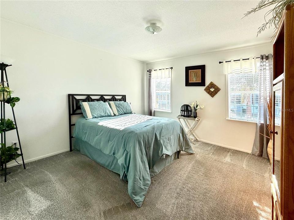 For Sale: $237,000 (2 beds, 2 baths, 1400 Square Feet)