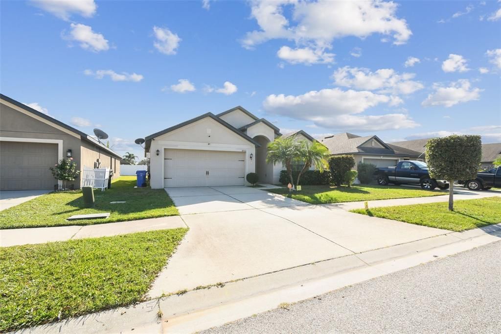 待售: $299,000 (3 贝兹, 2 浴室, 1613 平方英尺)