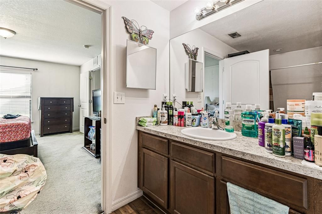 待售: $299,000 (3 贝兹, 2 浴室, 1613 平方英尺)