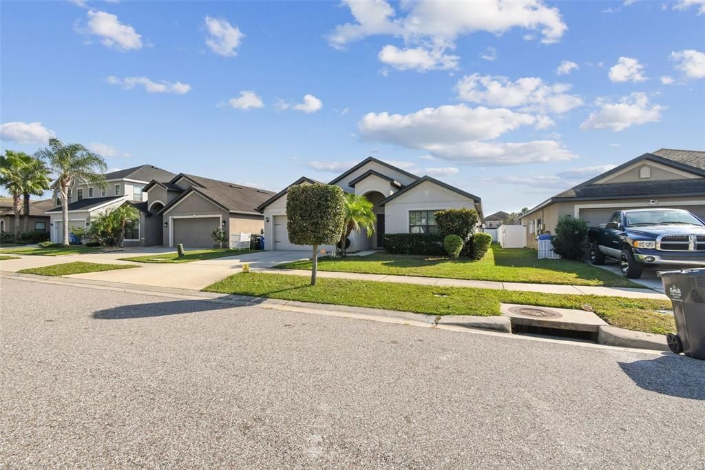 待售: $299,000 (3 贝兹, 2 浴室, 1613 平方英尺)