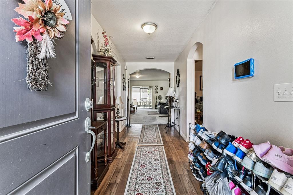 待售: $299,000 (3 贝兹, 2 浴室, 1613 平方英尺)