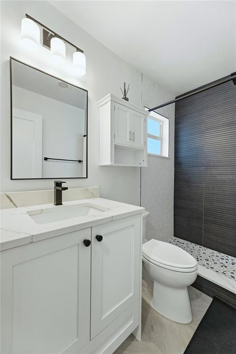 待售: $159,000 (1 贝兹, 1 浴室, 726 平方英尺)