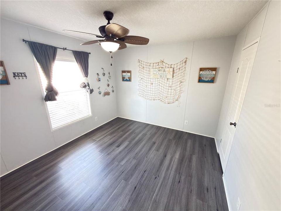 待售: $200,000 (2 贝兹, 1 浴室, 672 平方英尺)